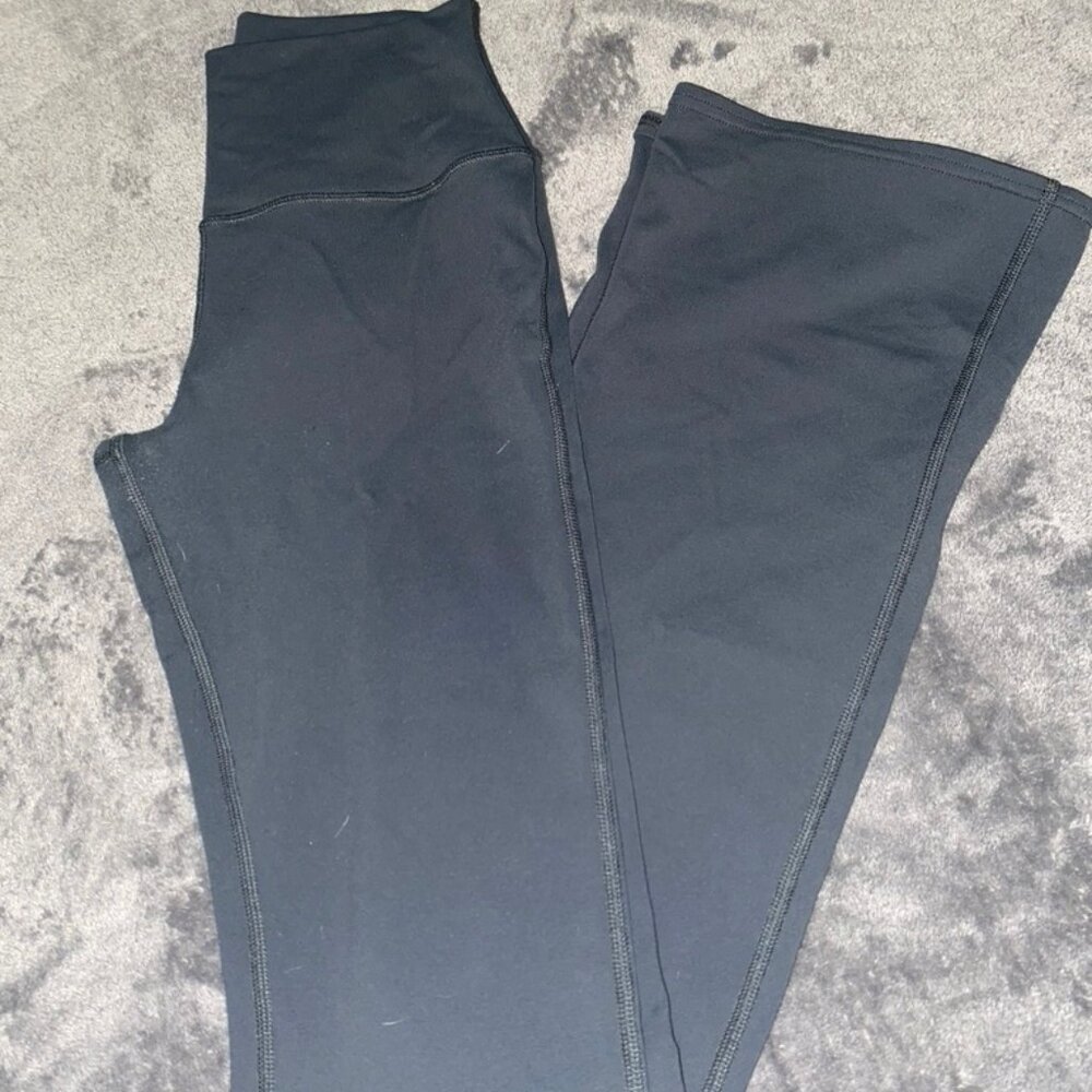 Alo yoga bootcut pants